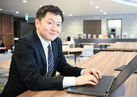 管理会計専門のジャスネットのエージェント_O.M